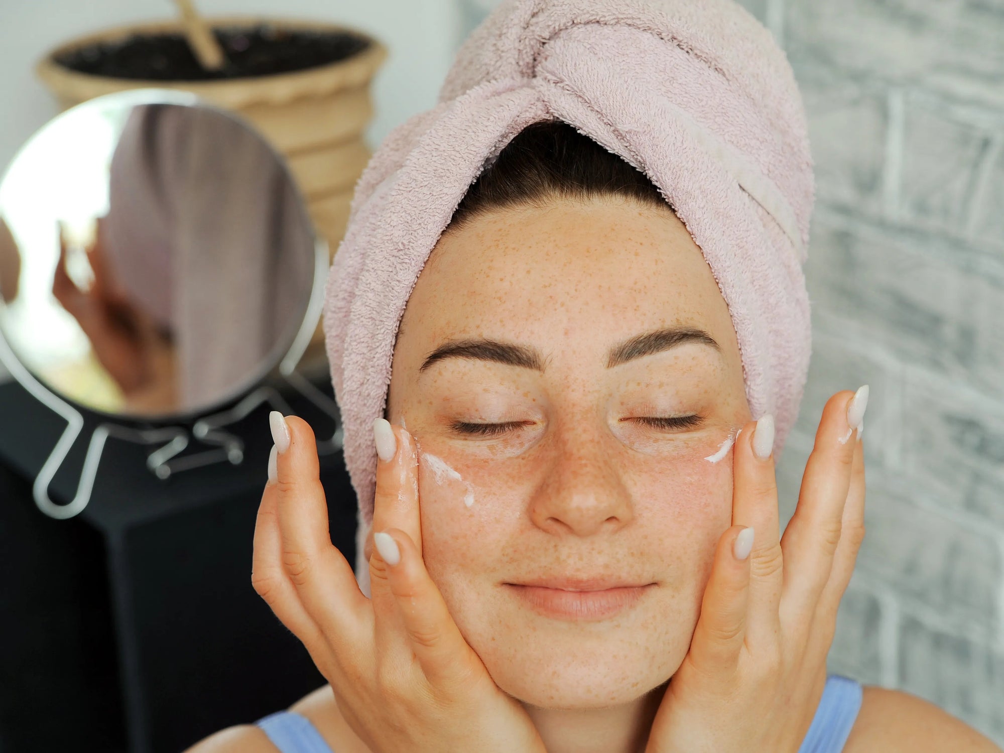 How to Build an Easy Skin Care Routine - snowyskinco